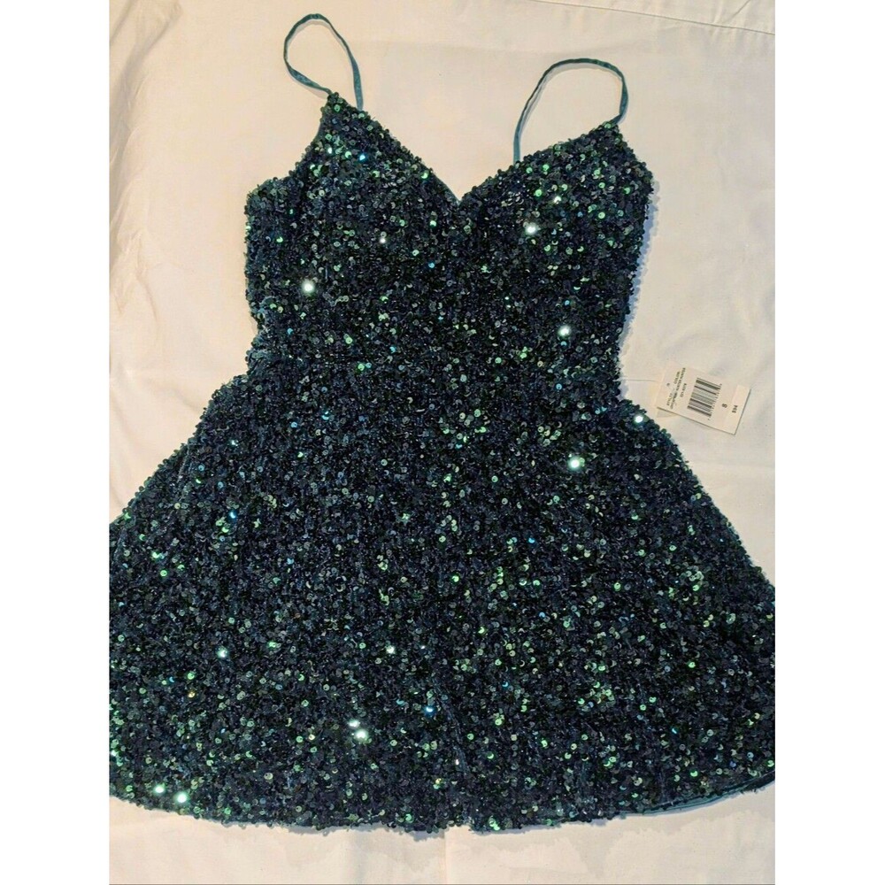 Junior US Size 8. B.Smart Shimmering Hunter Green Sequin Spaghetti-Strap Dress